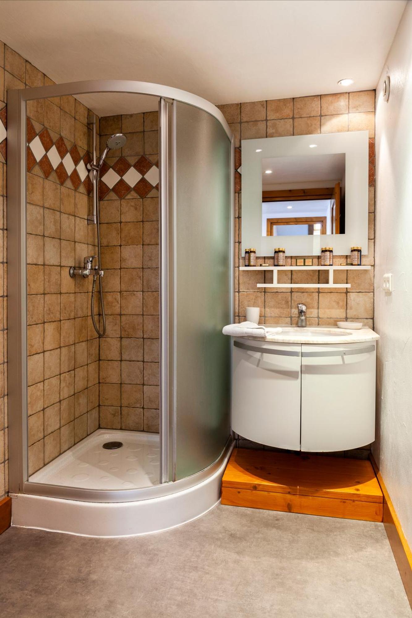 Appartement Le Galetas Des Planards Chamonix Exteriör bild